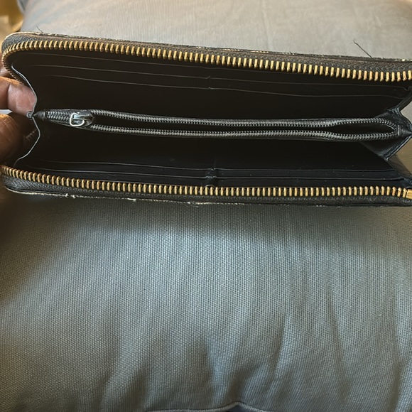 Black Gucci wallet - Picture 4 of 13